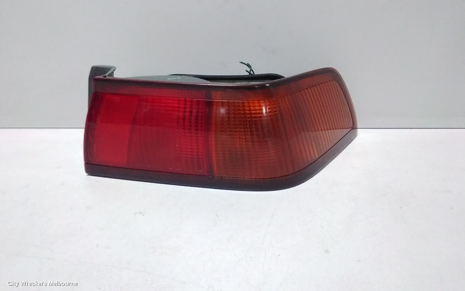 TOYOTA CAMRY RIGHT TAILLIGHT, SK20, SEDAN, 08/1997 - 09/2000 - Image 2