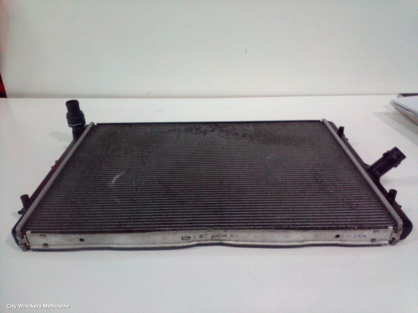 AUDI TT RADIATOR, AUTO, 2.0, PETROL, 8J, 09/2006 - 12/2014 - Image 1