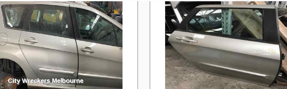 PEUGEOT 308 RIGHT REAR DOOR, T7, WAGON, 08/2008 - 12/2013 - Image 1