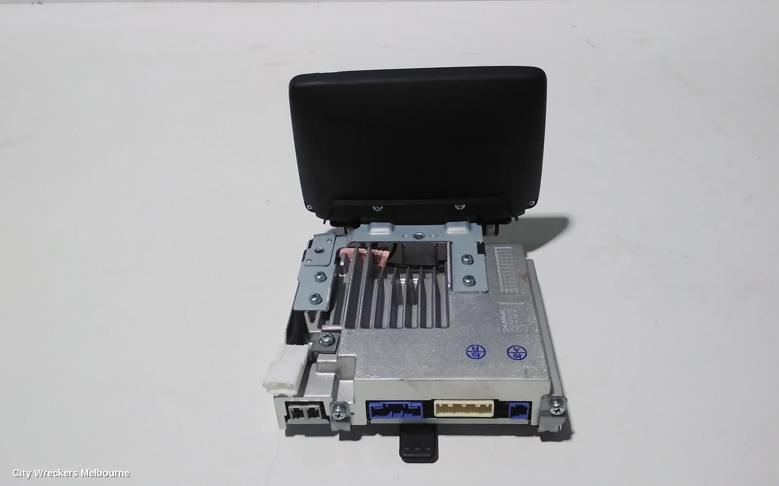 MAZDA CX3 RADIO/CD/DVD/SAT/TV, DISPLAY UNIT, 8IN, TOUCHSCREEN, DK, 03/2015 ONWARDS - Image 3