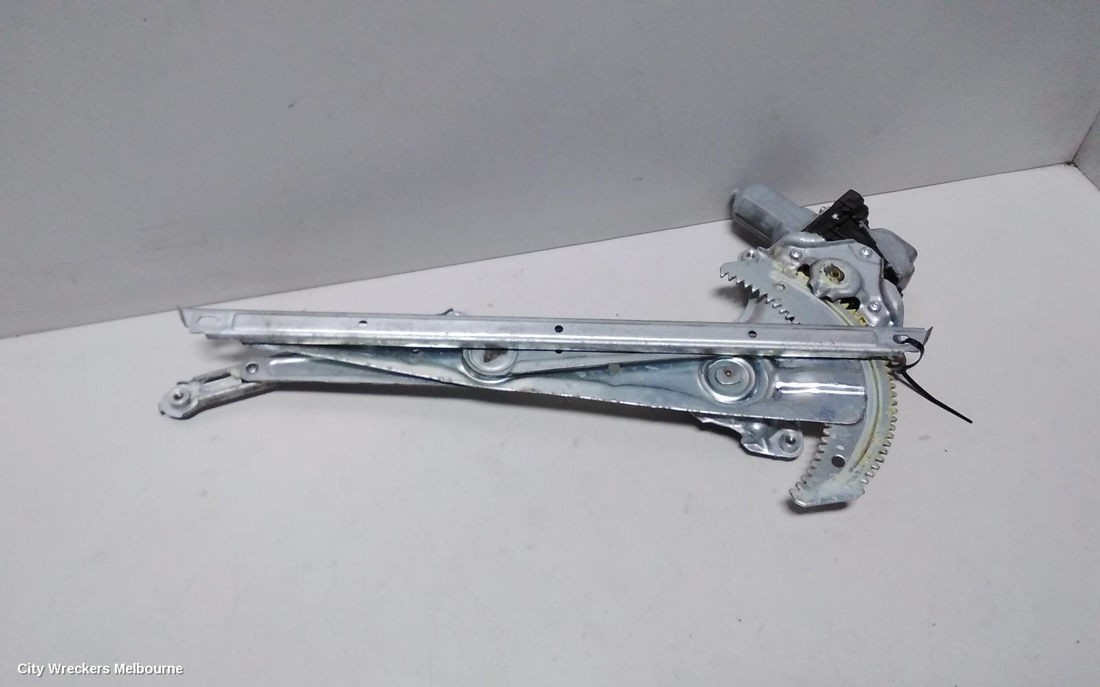TOYOTA KLUGER RIGHT REAR WND REG/MOTOR, XU50 SERIES, 03/2014 - 02/2021 - Image 2