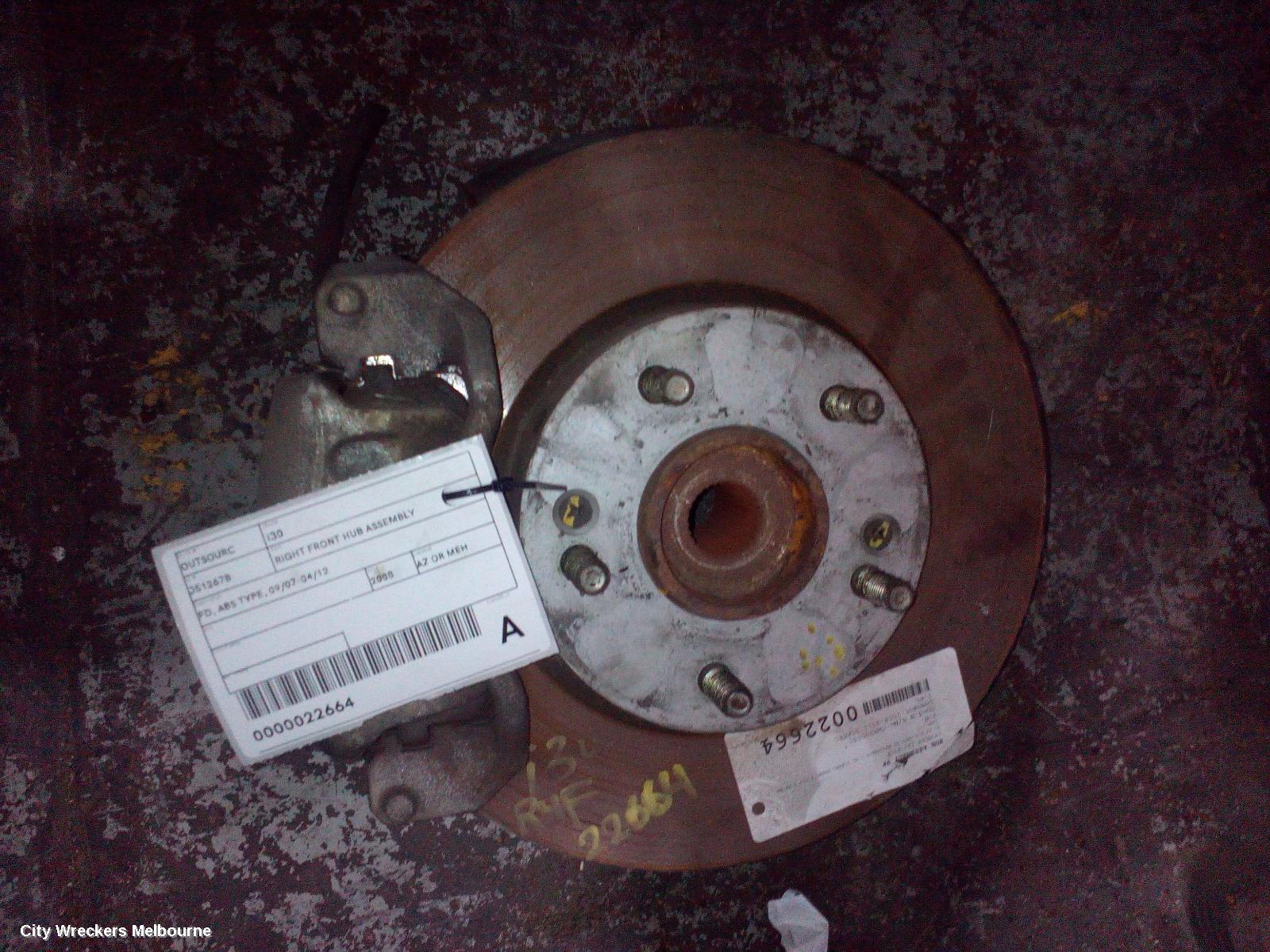 HYUNDAI I30 RIGHT FRONT HUB ASSEMBLY, FD, ABS TYPE, 09/2007 - 04/2012 - Image 1