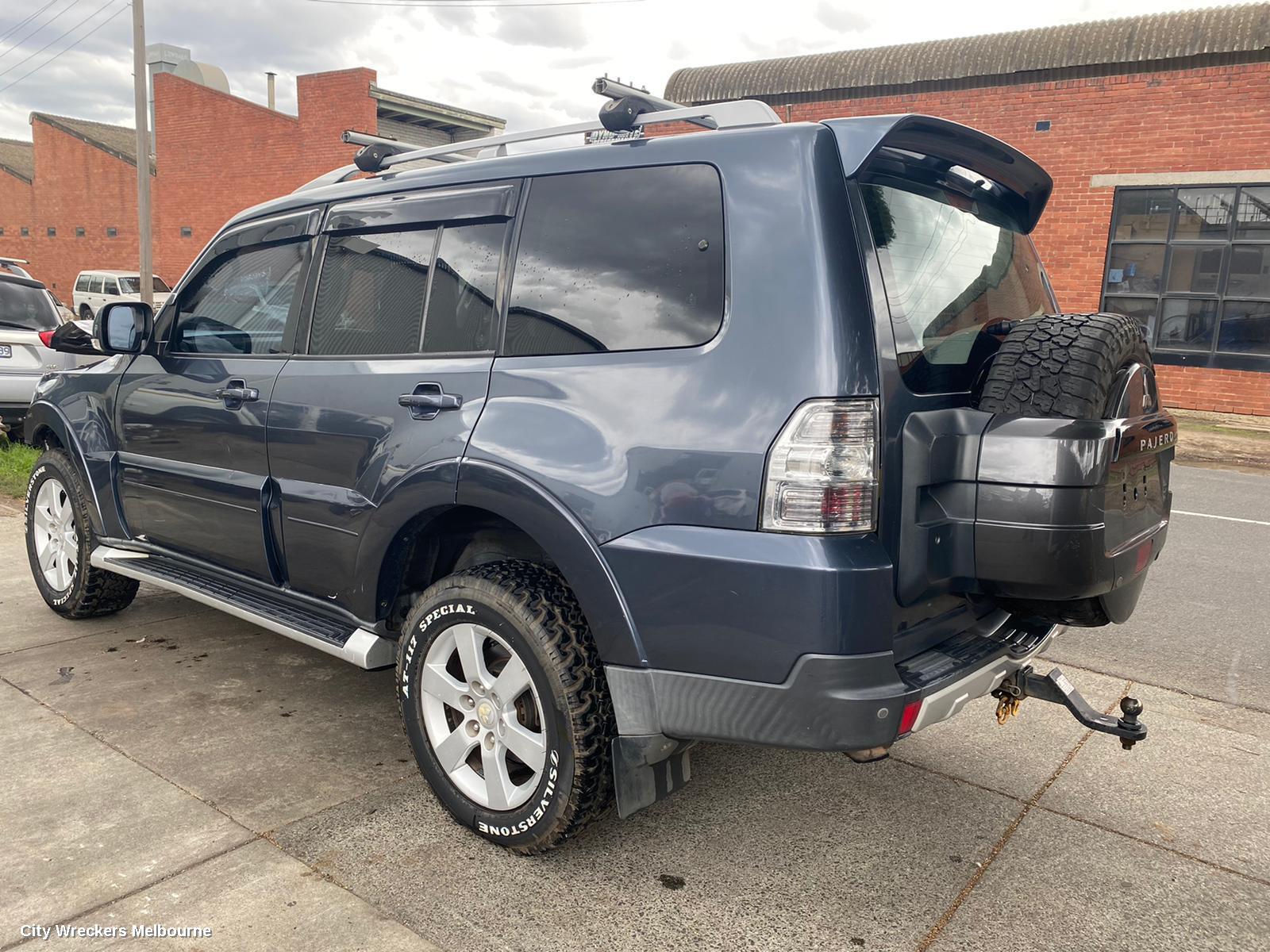 MITSUBISHI PAJERO RIGHT FRONT DOOR, NS-NX, 5DR WAGON, 11/2006 ONWARDS - Image 2
