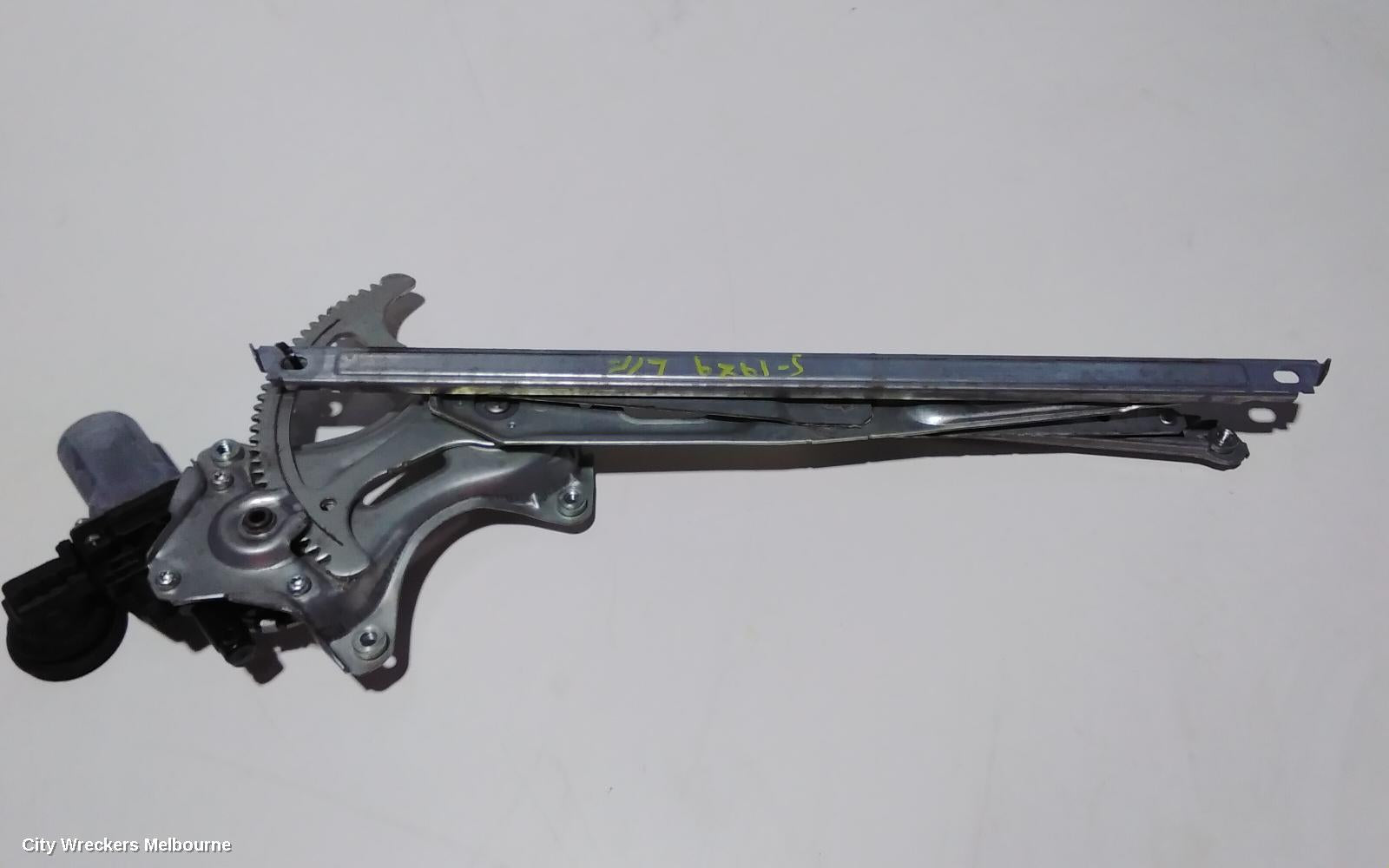 TOYOTA RAV4 LEFT FRONT WINDOW REG/MOTOR, XA40, 12/2012 - 11/2018 - Image 2