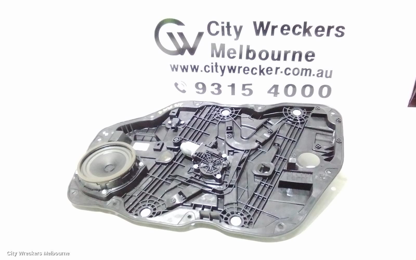 KIA STINGER RIGHT FRONT WINDOW REG/MOTOR, CK, POWER, 6 PÃN PLUG, 06/2017 ONWARDS - Image 1