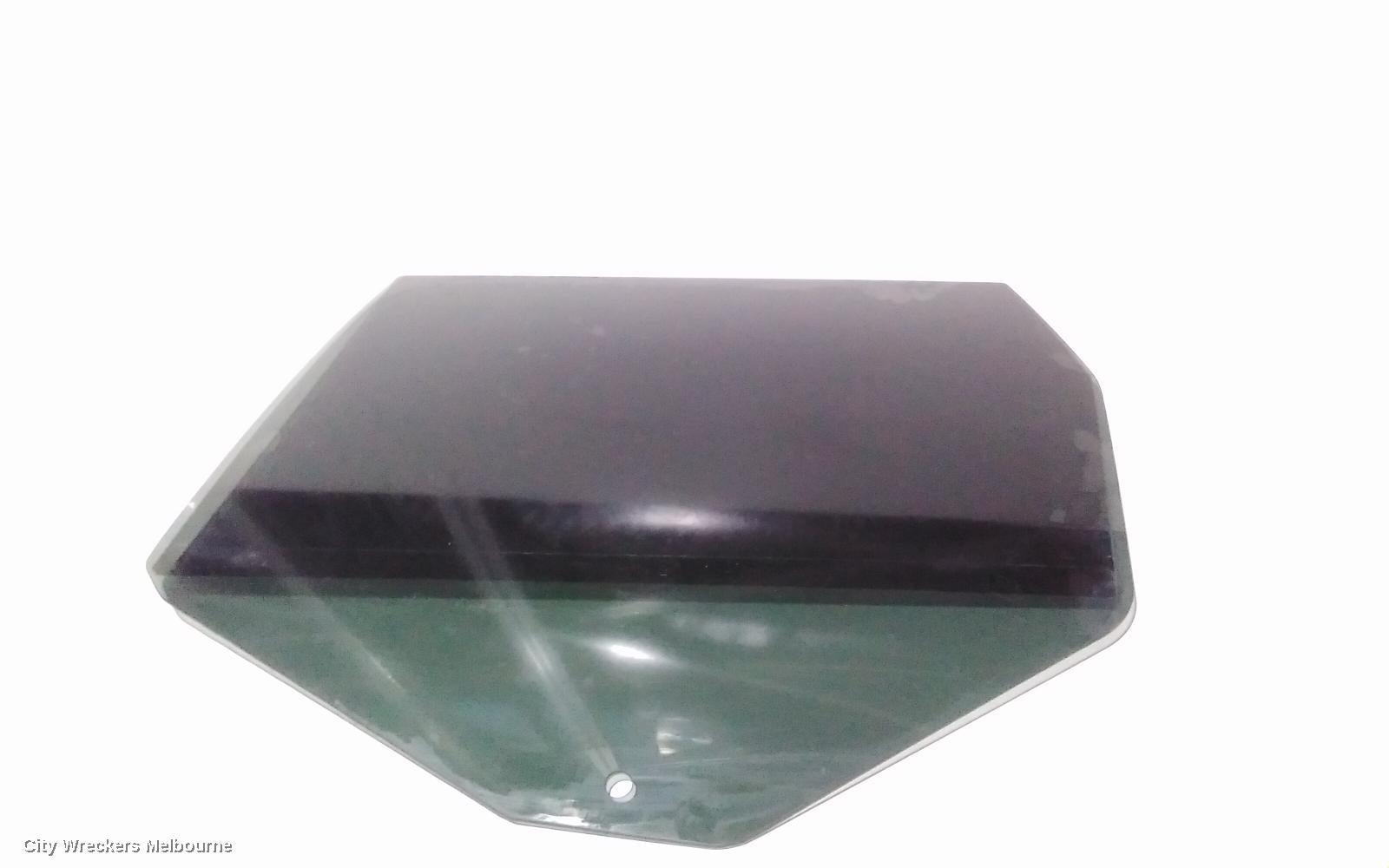 JEEP GRANDCHEROKEE LEFT REAR DOOR WINDOW, WK, TINTED, 10/2010 ONWARDS - Image 2