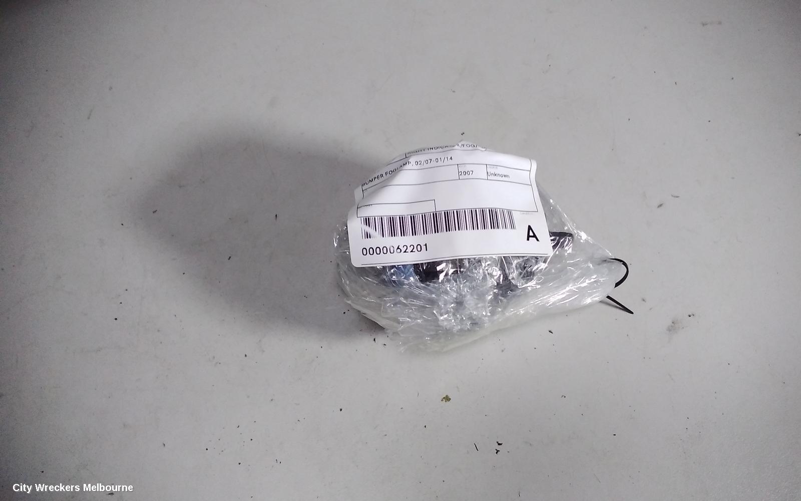 SUZUKI SX4 RIGHT INDICATOR/FOG/SIDE, BUMPER FOGLAMP, 02/2007 - 01/2014 - Image 3