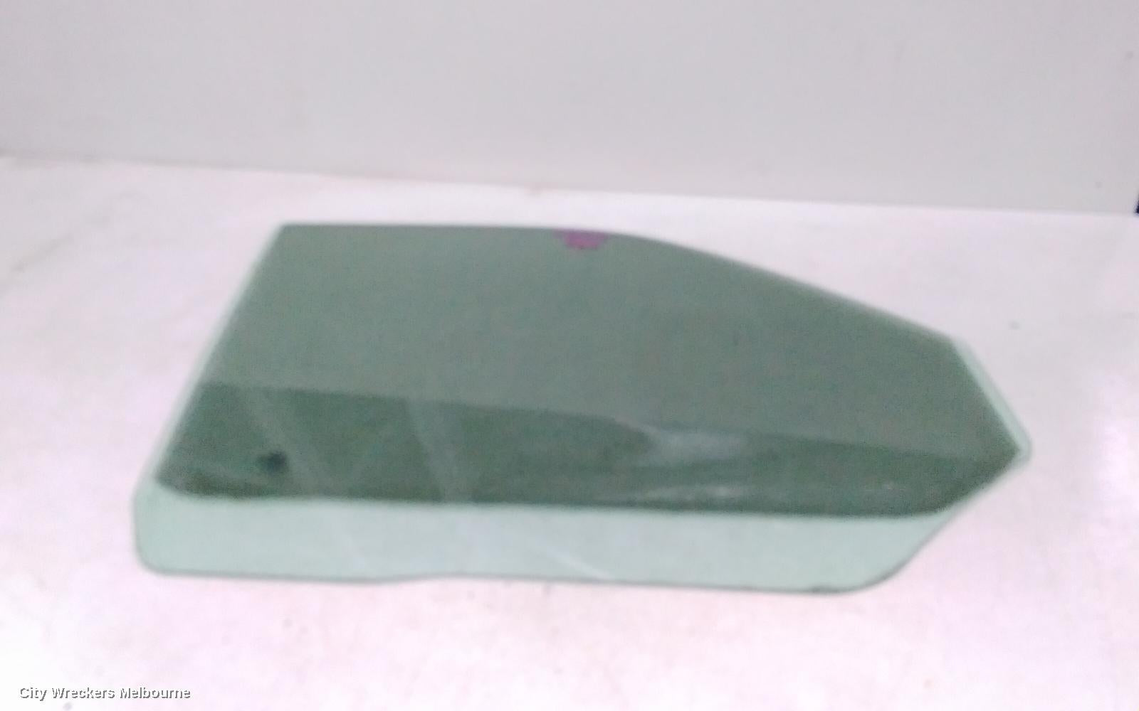 VOLKSWAGEN TRANSPORTER RIGHT FRONT DOOR WINDOW, T5, 08/2004 - 06/2015 - Image 1
