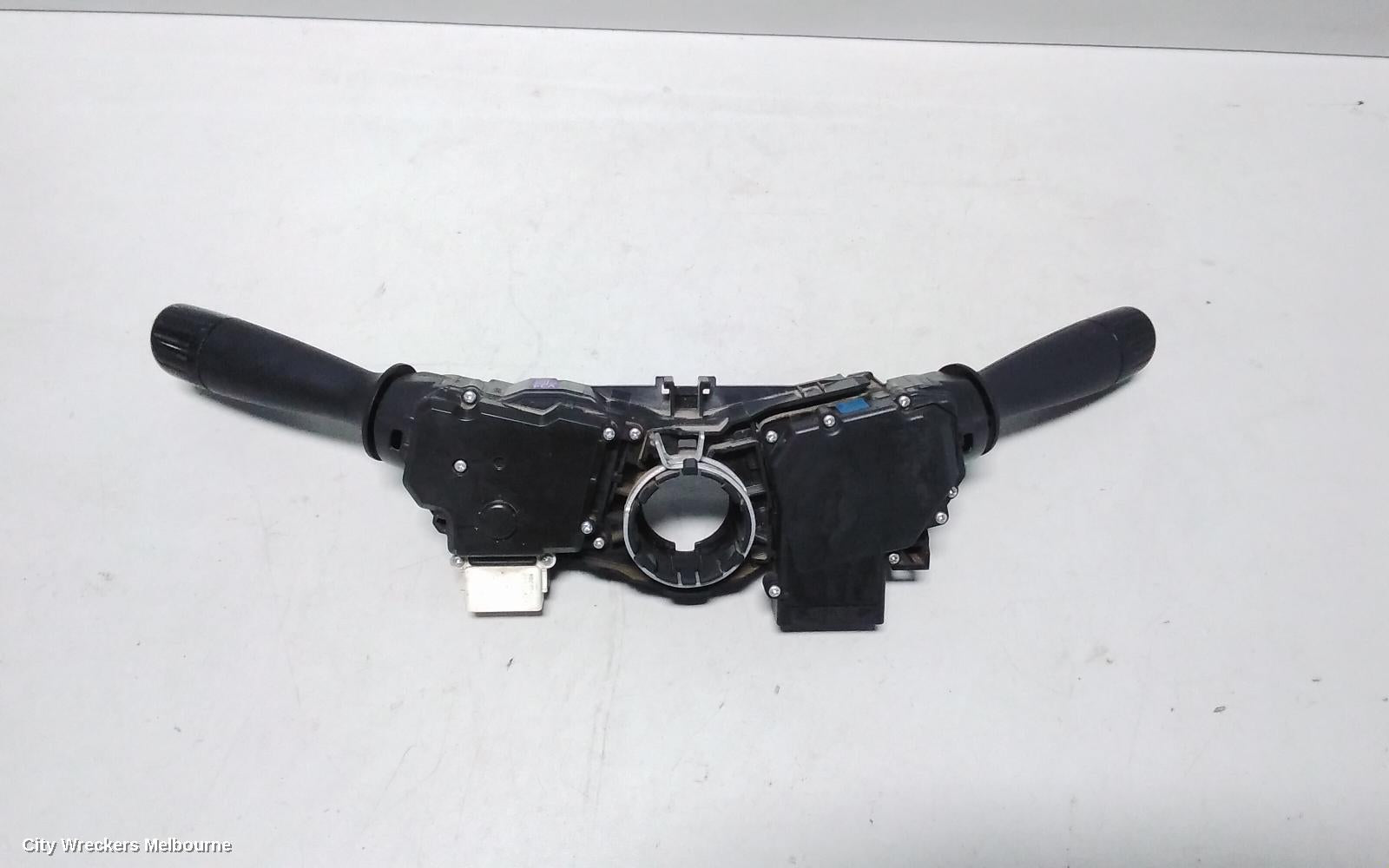TOYOTA HIACE COMBINATION SWITCH, FLASHER SWITCH, TRH/KDH, 03/2014 - 04/2019 - Image 2