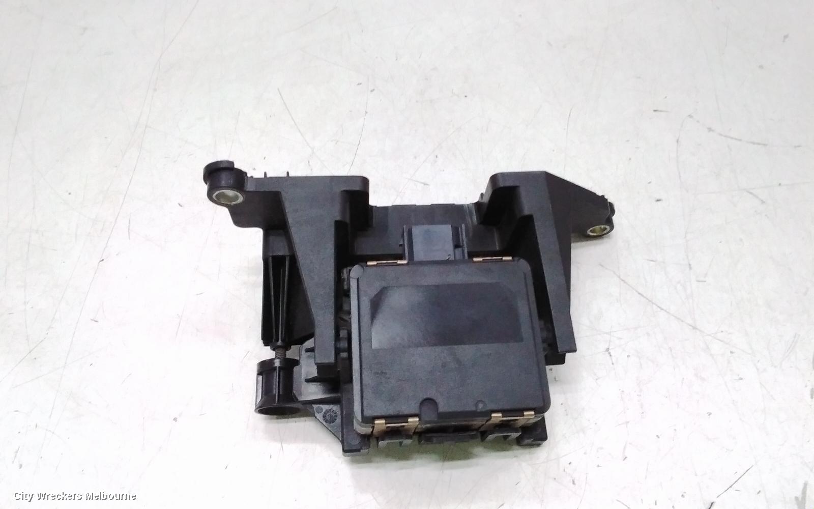 RENAULT KALEOS, XZG, 05/2016 ONWARDS, FRONT RADAR MODULE WITH BRAKETS P/N BOSCH 0 203 300424: 122574 - Image 2