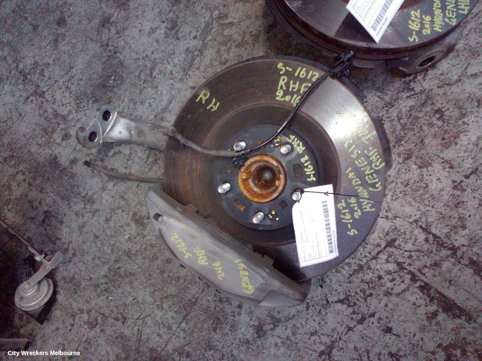 HYUNDAI GENESIS RIGHT FRONT HUB ASSEMBLY, DH, 11/2014 - 01/2018 - Image 2