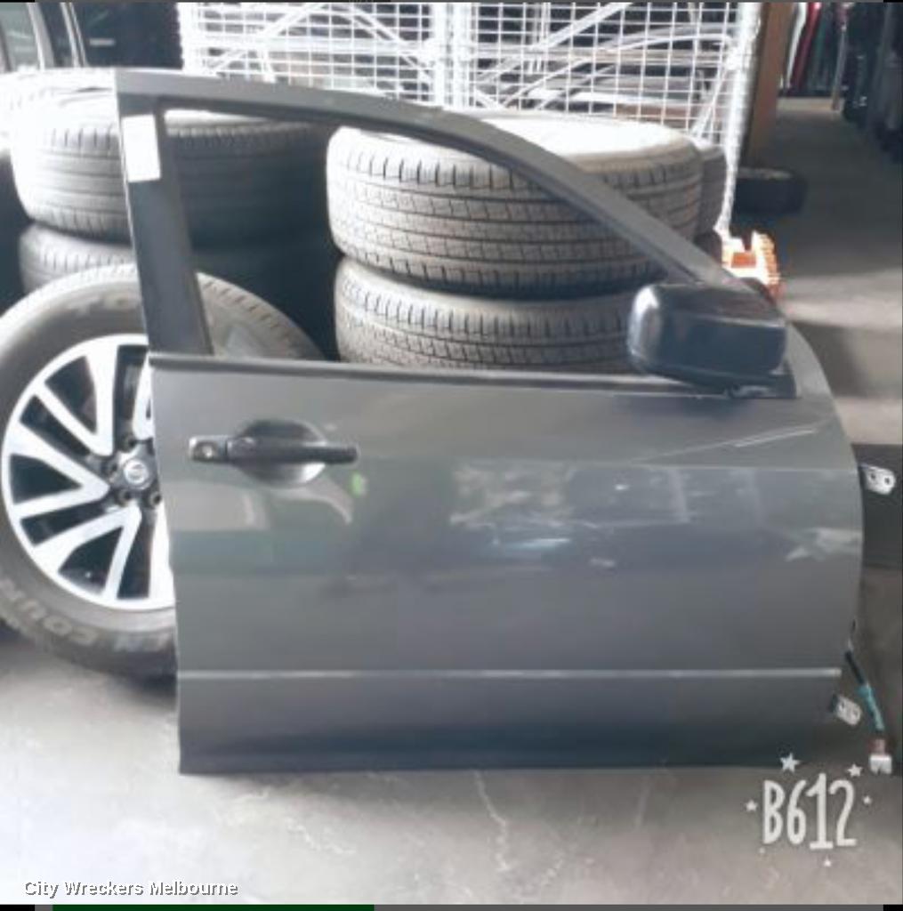MITSUBISHI OUTLANDER RIGHT FRONT DOOR, ZE-ZF, 07/2005 - 09/2006 - Image 1