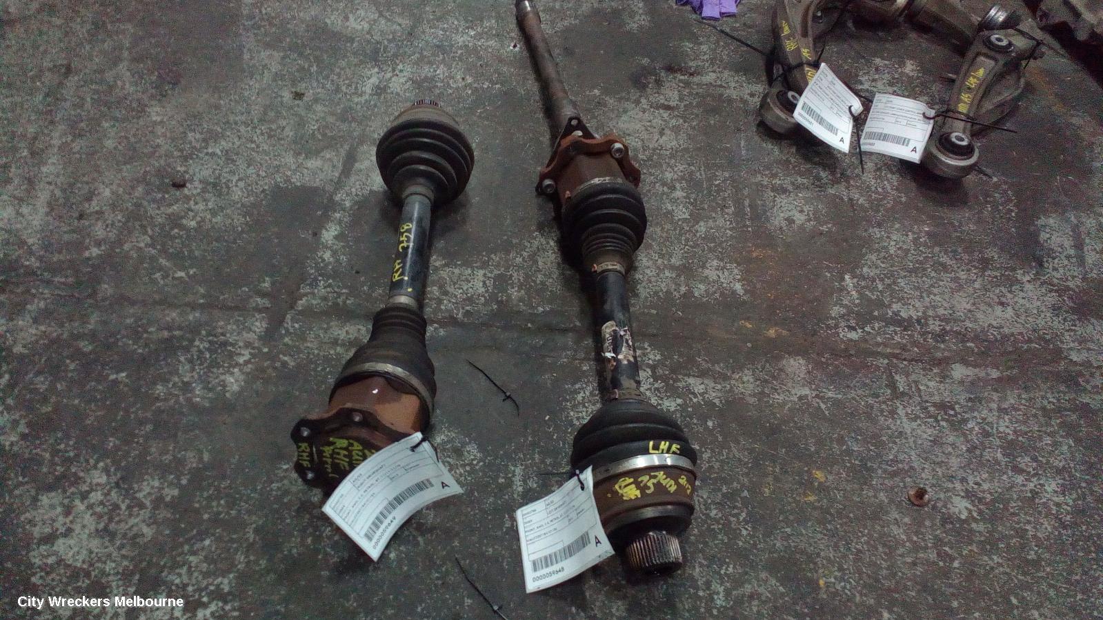 AUDI A5 LEFT DRIVESHAFT, FRONT, 2.0, PETROL, AWD, 8T, 11/2011 - 11/2016 - Image 1