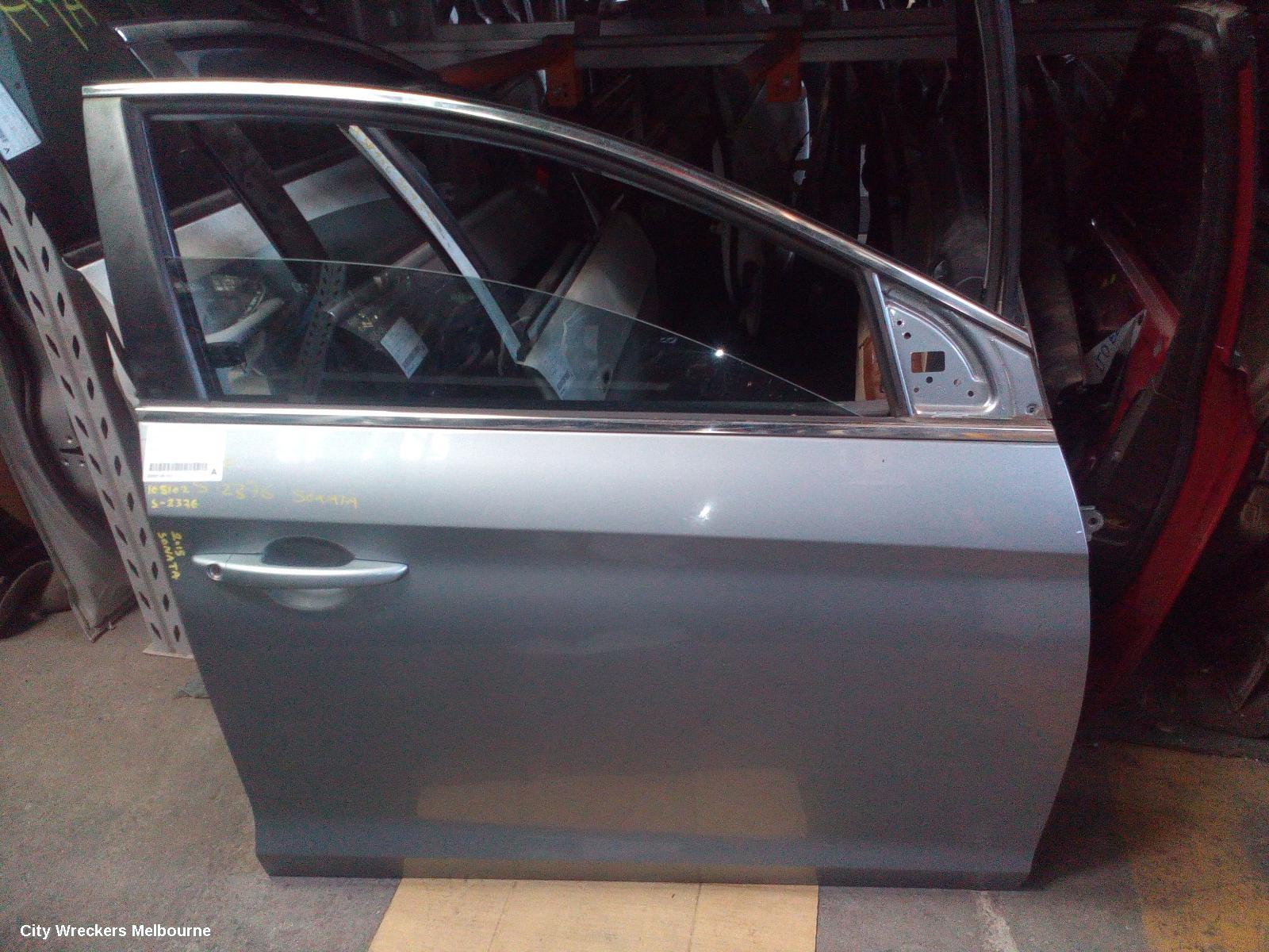HYUNDAI SONATA RIGHT FRONT DOOR, LF, 10/2014 - 01/2020 - Image 1