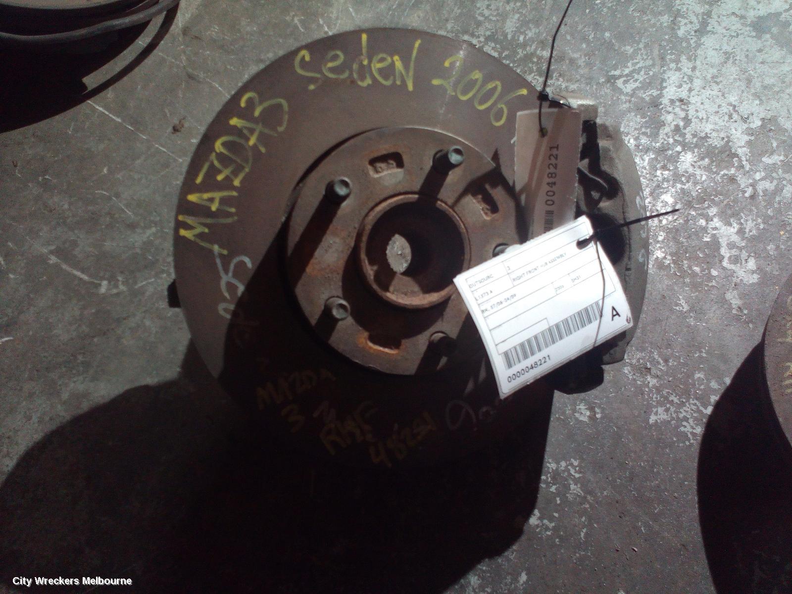 MAZDA 3 RIGHT FRONT HUB ASSEMBLY, BK, 07/2006 - 04/2009 - Image 2