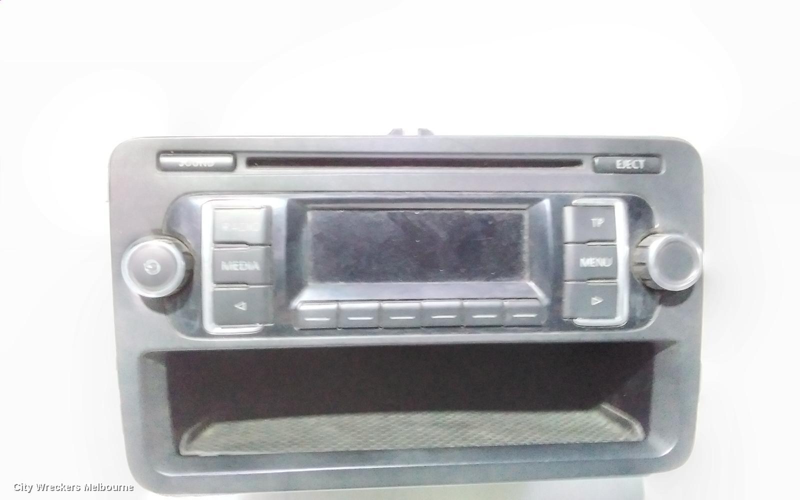 VOLKSWAGEN CADDY RADIO/CD/DVD/SAT/TV, CD PLAYER (RCD210), 2K, 08/2010 - 06/2015 - Image 2