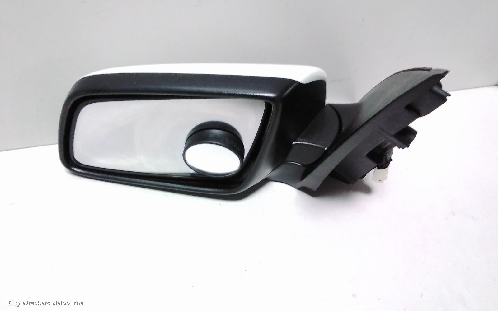 HOLDEN COMMODORE LEFT DOOR MIRROR, VE, NON HEATED & NON PUDDLE LAMP TYPE, 08/2006 - 04/2013 - Image 2