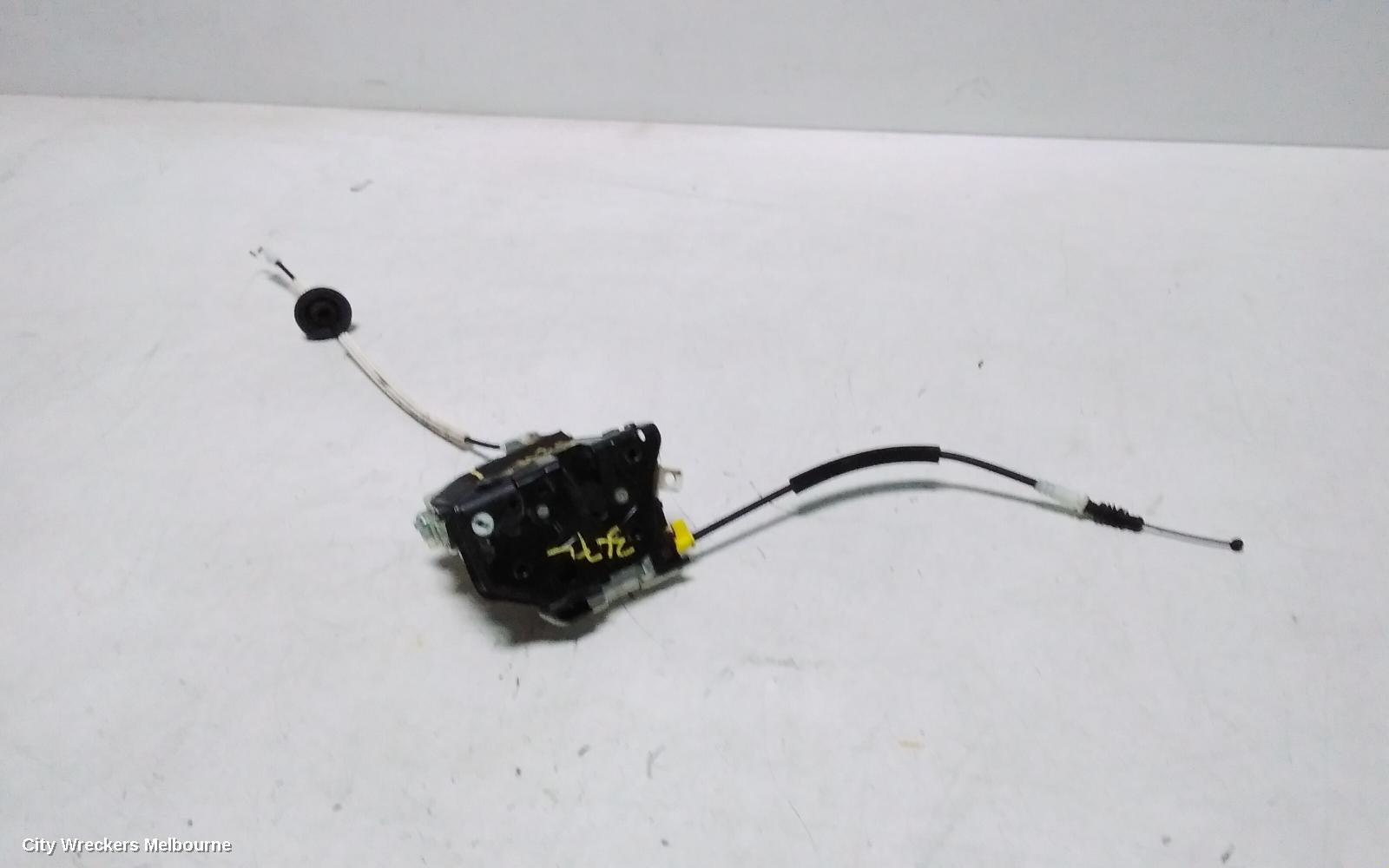 AUDI Q5 DOOR/BOOT/GATE LOCK, LEFT REAR DOOR LOCK, 8R, SINGLE ROW (6 PIN), P/N 8K0839015C, 12/2008 - 01/2017 - Image 2