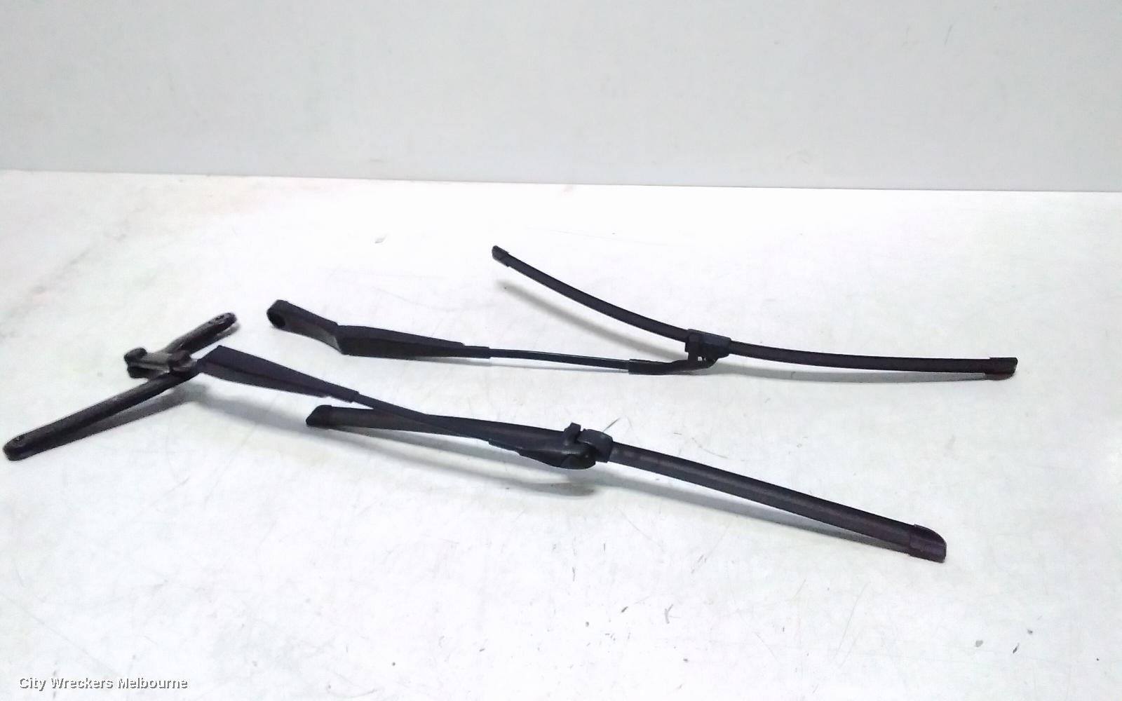 VOLKSWAGEN TOUAREG WIPER ARM, 7P, RH SIDE, 06/2011 - 04/2018 - Image 1