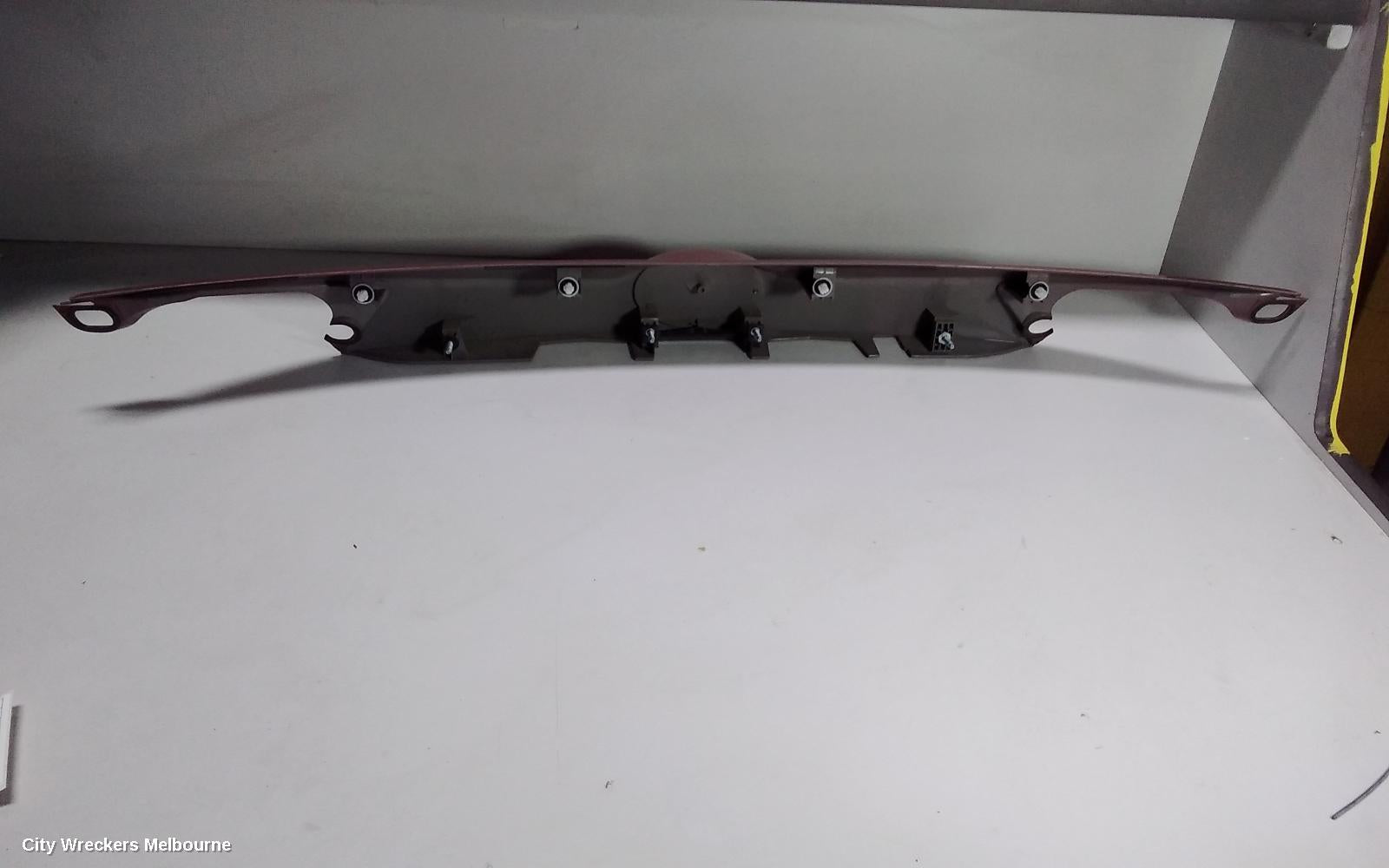 TOYOTA RAV4 REAR GARNISH, TAILGATE GARNISH (CENTRE), GX, XA40, 12/2012 - 09/2015 - Image 3