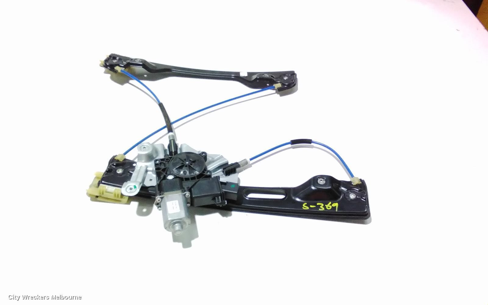 HOLDEN MALIBU RIGHT FRONT WINDOW REG/MOTOR, DOOR REGULATOR ASSY (REG AND MOTOR), V300, 04/2013 - 12/2017 - Image 3