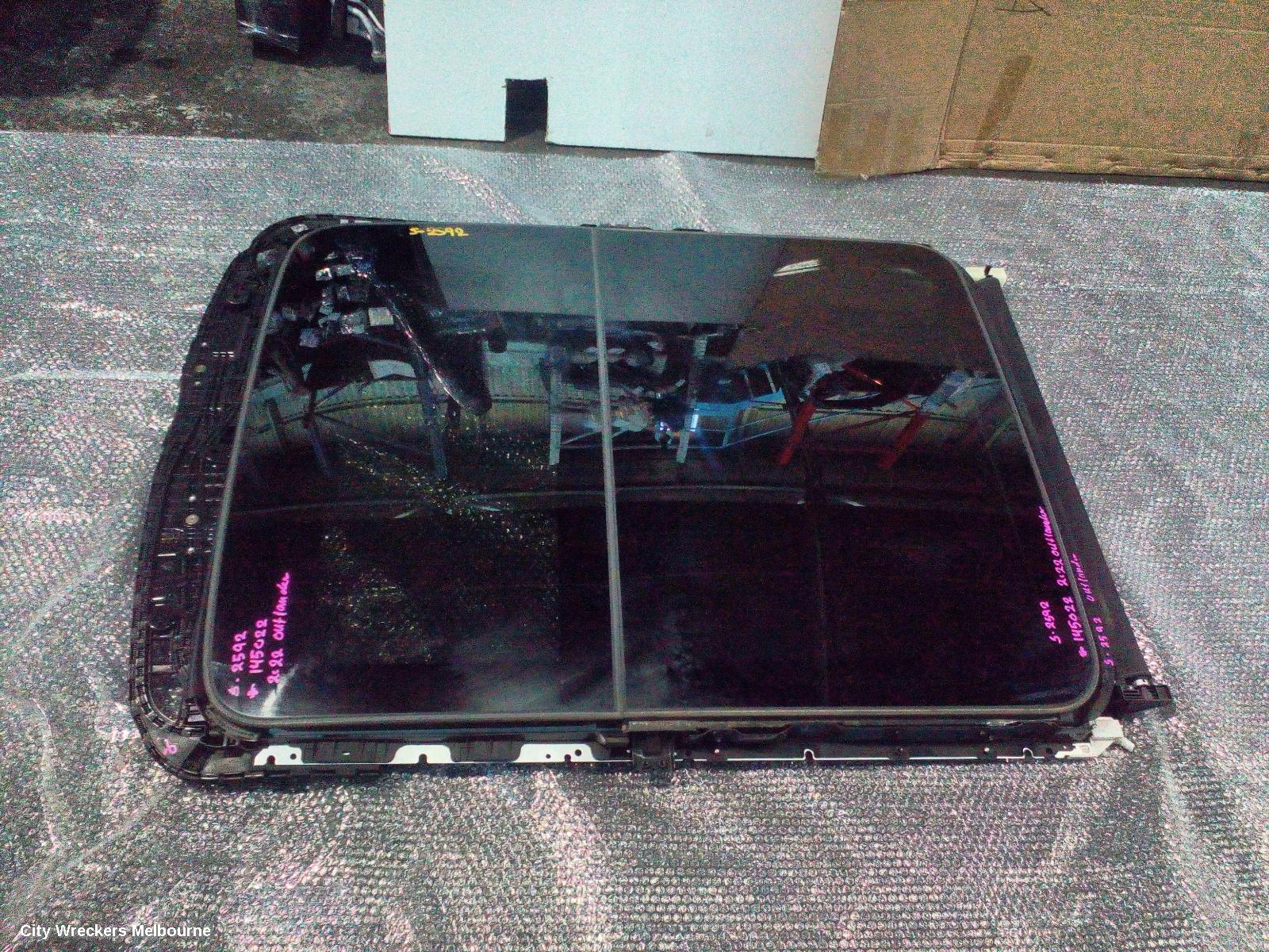 MITSUBISHI OUTLANDER ROOF GLASS/SUNROOF/T, ZM, 08/2021 ONWARDS - Image 3