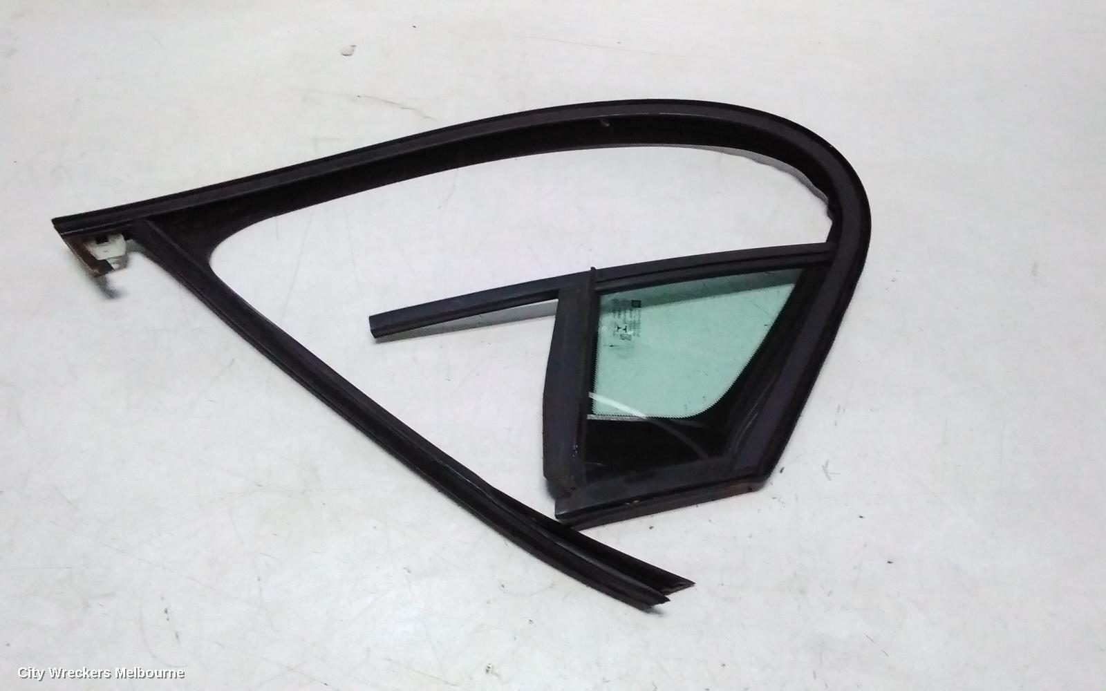HOLDEN ASTRA RIGHT FRONT 1/4 DOOR GLASS, BK, 5DR HATCH/WAGON, 09/2016 - 12/2020 - Image 2