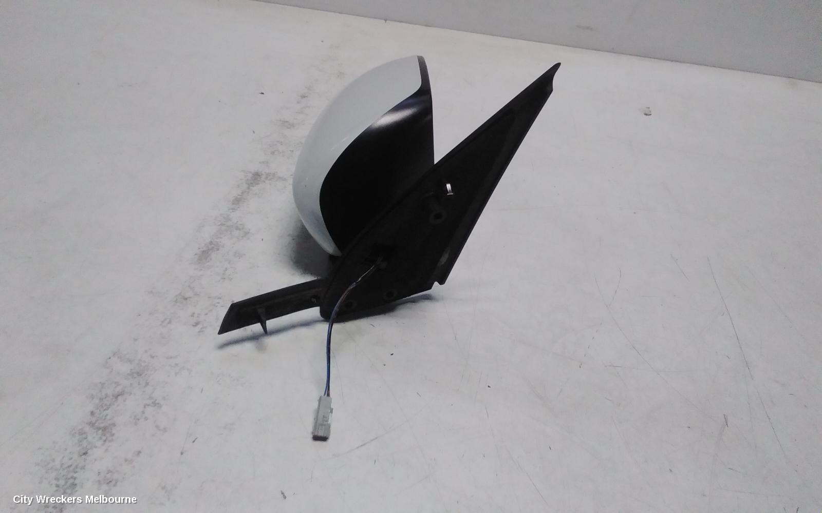 SUZUKI SWIFT RIGHT DOOR MIRROR, AZ, COLOUR CODED, MANUAL FOLDING, NON INDICATOR TYPE, 04/2017 - 03/2021 - Image 2