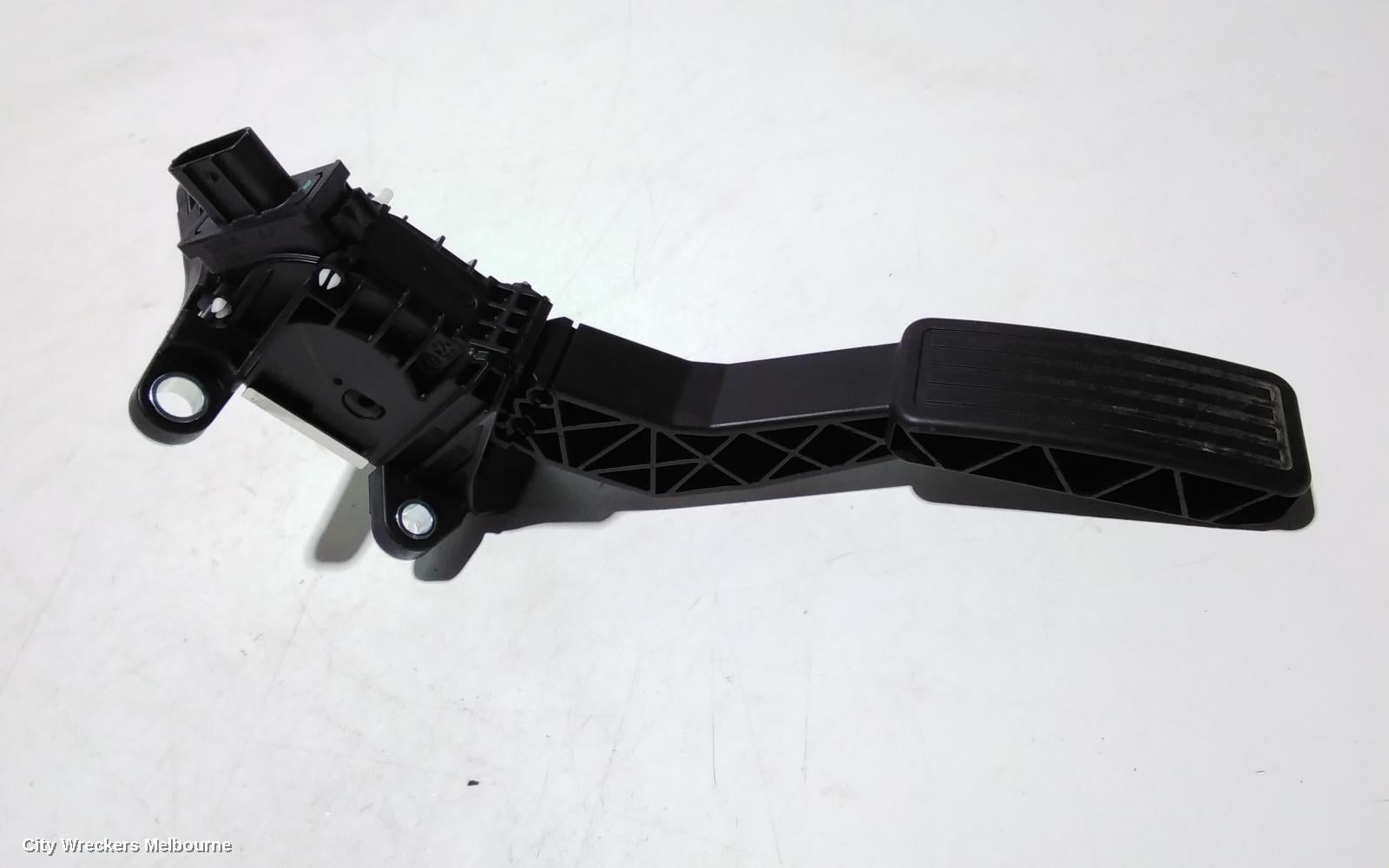 HONDA CRV PEDAL ASSEMBLY, RW, 05/2017 - 08/2023 - Image 1