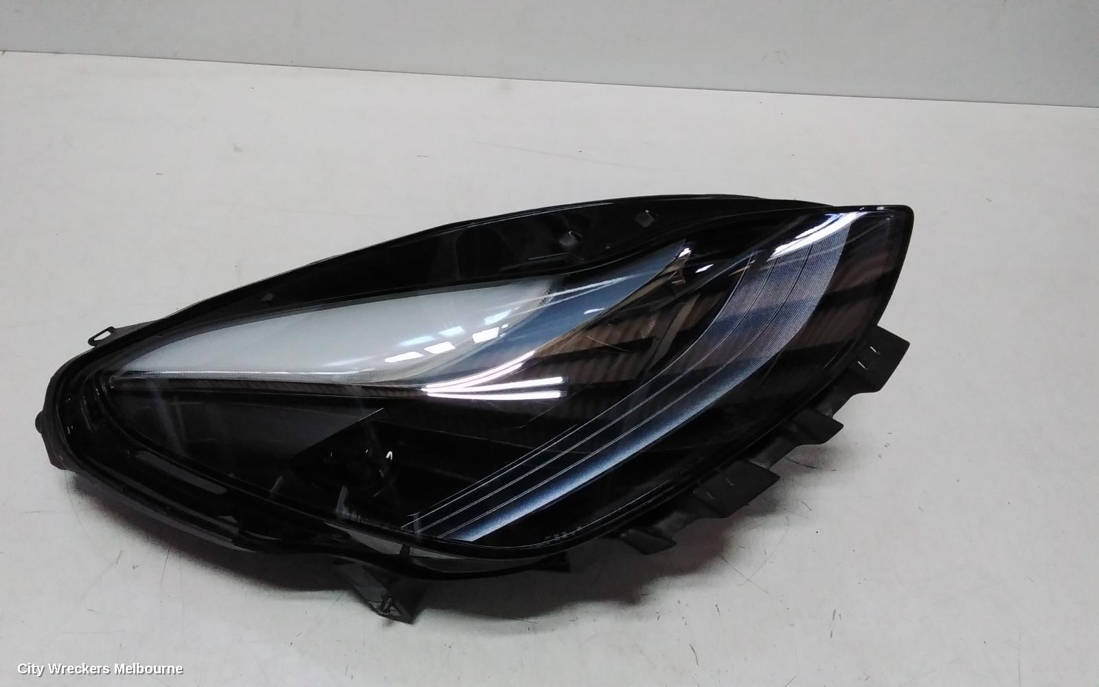 TESLA MODEL Y RIGHT HEADLAMP, 1ST GEN, LED TYPE, 03/2022 ONWARDS - Image 1