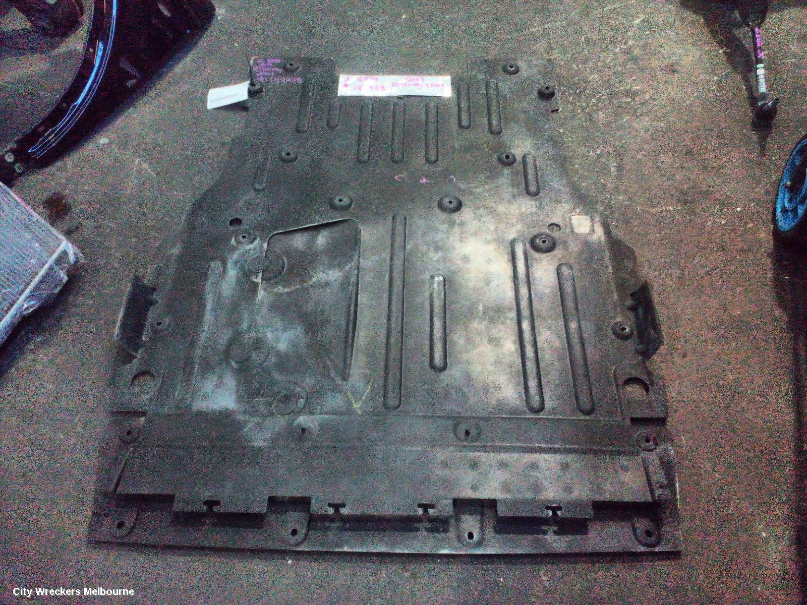 LAND ROVER DISCOVERY SPORT LOWER ENGINE SPLASH TRAY, L550, 01/2015 ONWARDS - Image 2