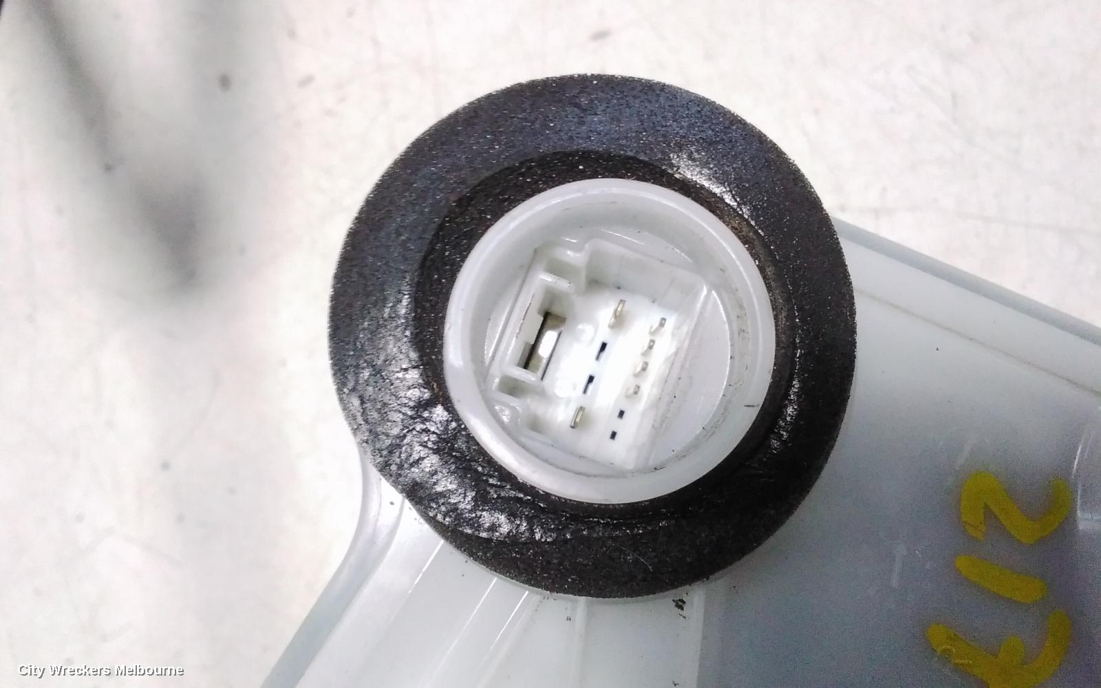 TOYOTA HIACE DOOR/BOOT/GATE LOCK, RIGHT FRONT DOOR LOCK, 300 SERIES, 02/2019 ONWARDS - Image 3