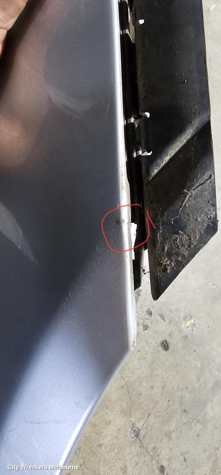 BMW 5 SERIES RIGHT GUARD, E60, STD TYPE, 10/2003 - 04/2010 - Image 1