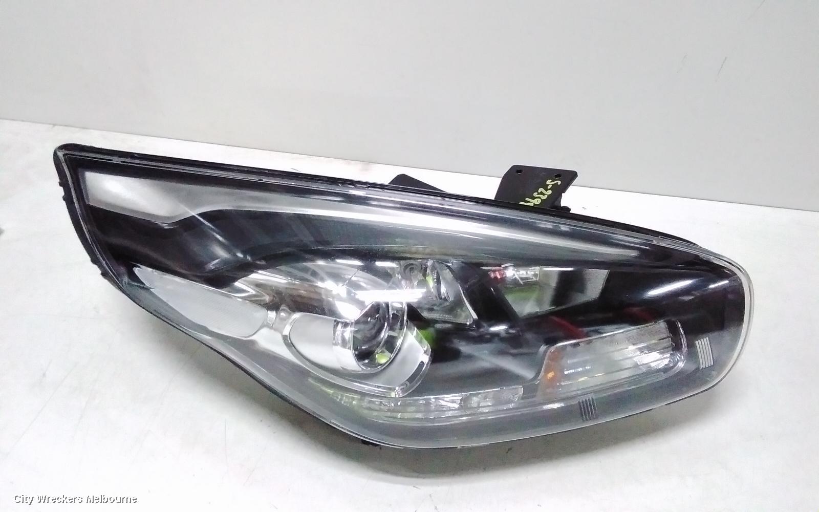KIA RONDO RIGHT HEADLAMP, RP, NON H/LAMP WASHER TYPE, 06/2013 - 12/2018 - Image 2