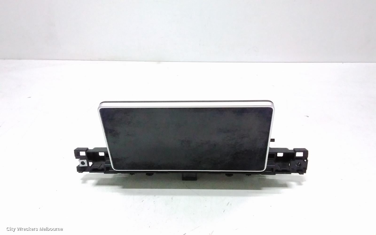 AUDI A4 RADIO/CD/DVD/SAT/TV, HEADUNIT, MULTIMEDIA 2X SD, W/ SIM TYPE, B8 8K, 05/2016 - 01/2017 - Image 1