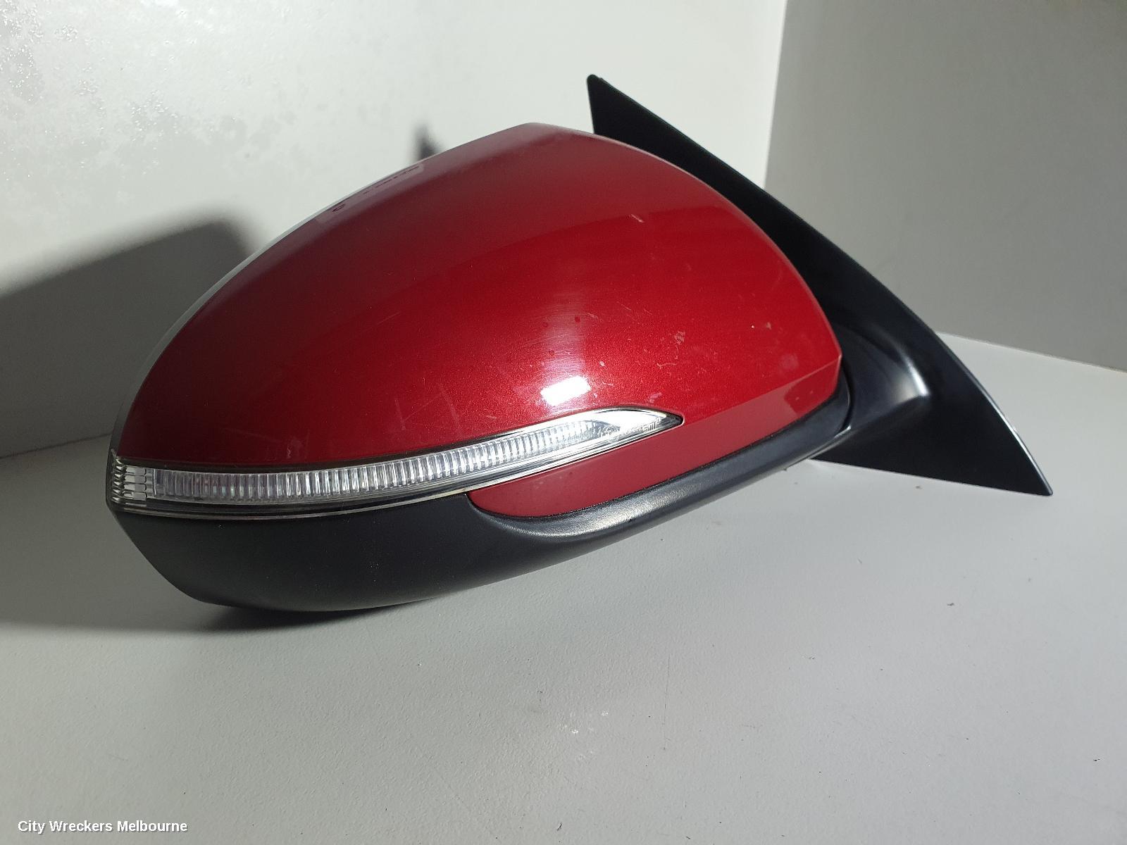 HYUNDAI I30 RIGHT DOOR MIRROR, PD, MANUAL FOLD, W/ INDICATOR, NON BLIND SPOT TYPE, 03/2017 ONWARDS - Image 3