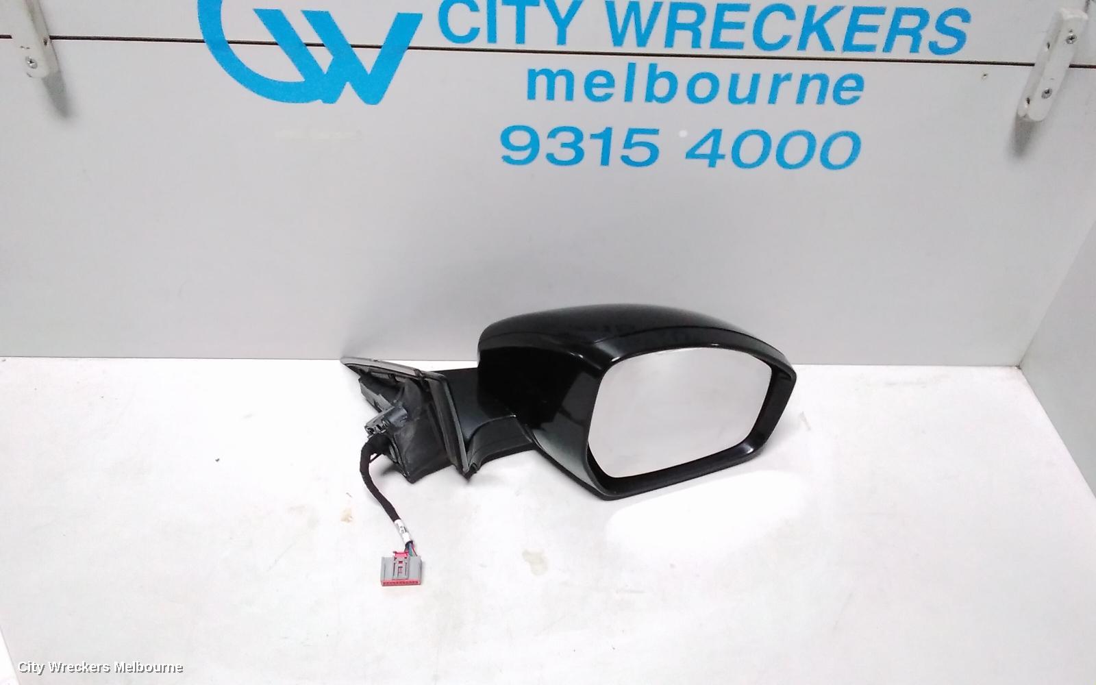 LAND ROVER RANGEROVER EVOQUE RIGHT DOOR MIRROR, L538, NON MEMORY, W/ FLASHER TYPE, 01/2014 - 08/2015 - Image 1