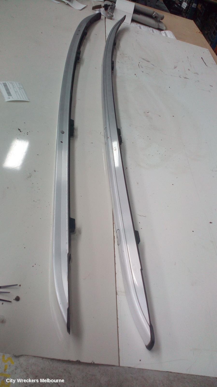 HONDA HRV ROOF RAIL - Image 2