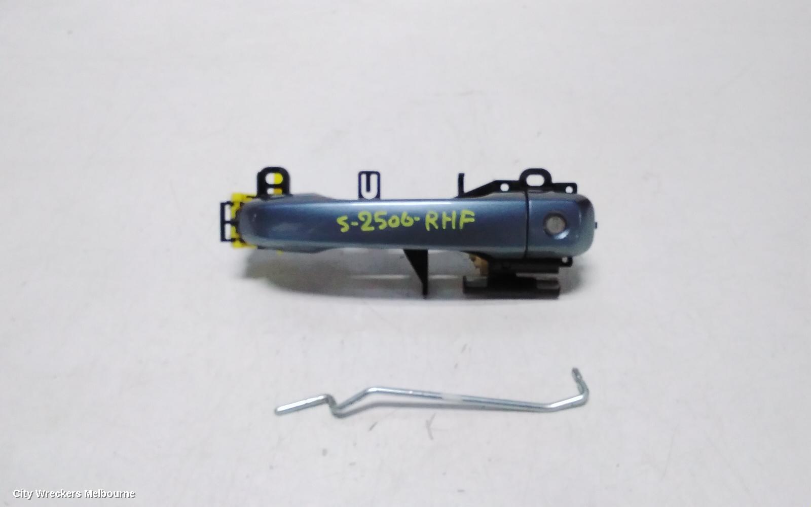 TOYOTA PRADO DOOR HANDLE, OUTER, RH FRONT, COLOUR CODED, 150 SERIES, 08/2009 ONWARDS - Image 1