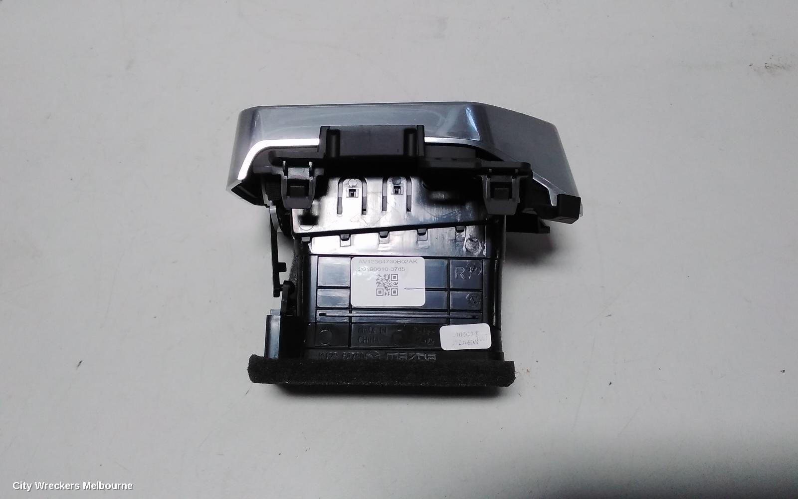 MAZDA CX5, KF, 02/2017 - 03/2026, AIRVENT RIGHT: 70415 - Image 3