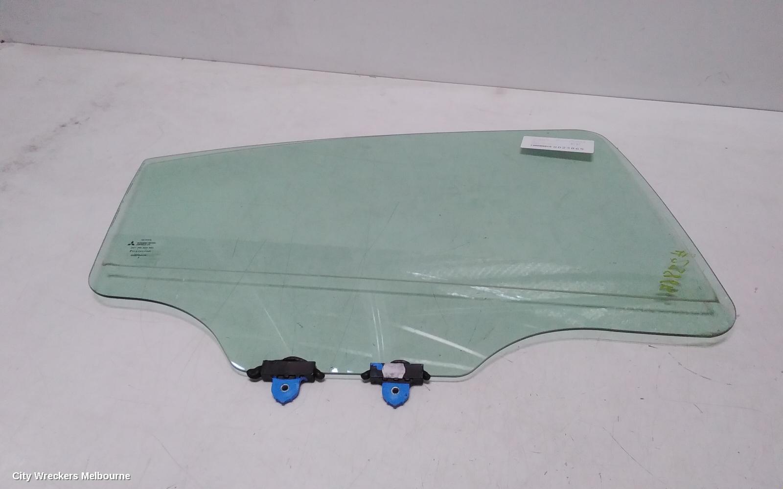 MITSUBISHI 380 RIGHT REAR DOOR WINDOW, DB, 09/2005 - 03/2008 - Image 2