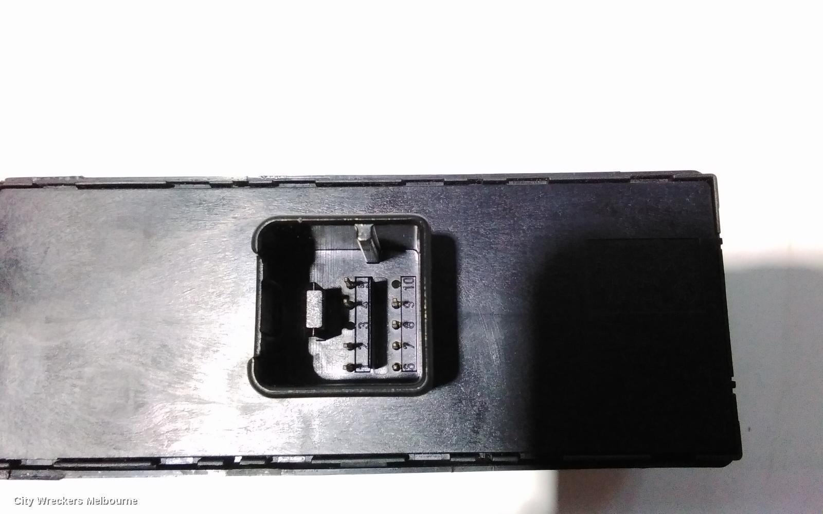 VOLKSWAGEN POLO PWR DR WIND SWITCH, RH FRONT (MASTER SWITCH), 8 PIN TYPE, BLACK BACKING, 6R, 05/2010 - 05/2014 - Image 2