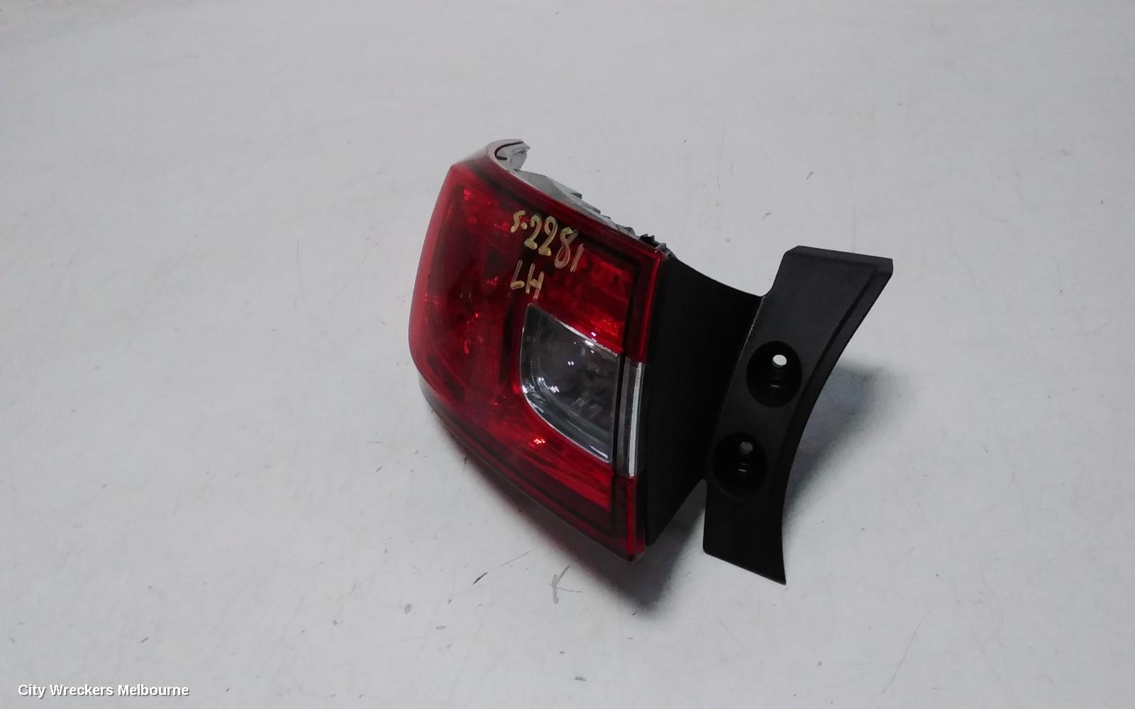 RENAULT CLIO LEFT TAILLIGHT, X98, 09/2013 - 07/2016 - Image 3