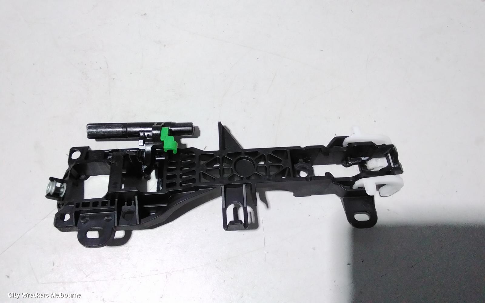 TOYOTA CAMRY DOOR HANDLE, INNER, LH FRONT, XV70, 09/2017 ONWARDS - Image 2
