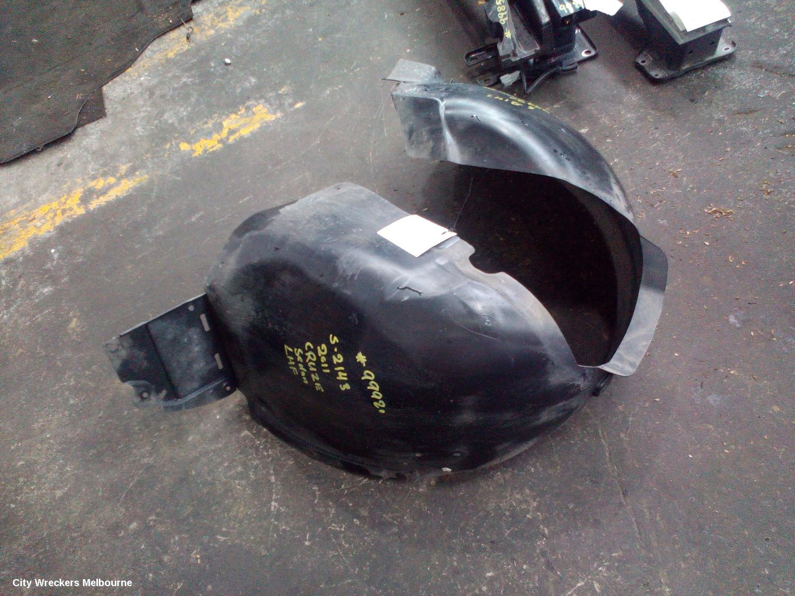 HOLDEN CRUZE LEFT GUARD LINER, FRONT, JH, SEDAN/HATCH, 03/2011 - 01/2017 - Image 2