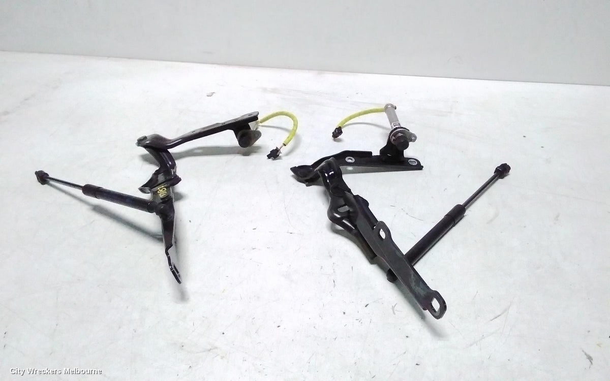 CHRYSLER 300C BONNET HINGE/STRUT, HINGES (PAIR), LX, 12/2011 - 12/2021 - Image 2