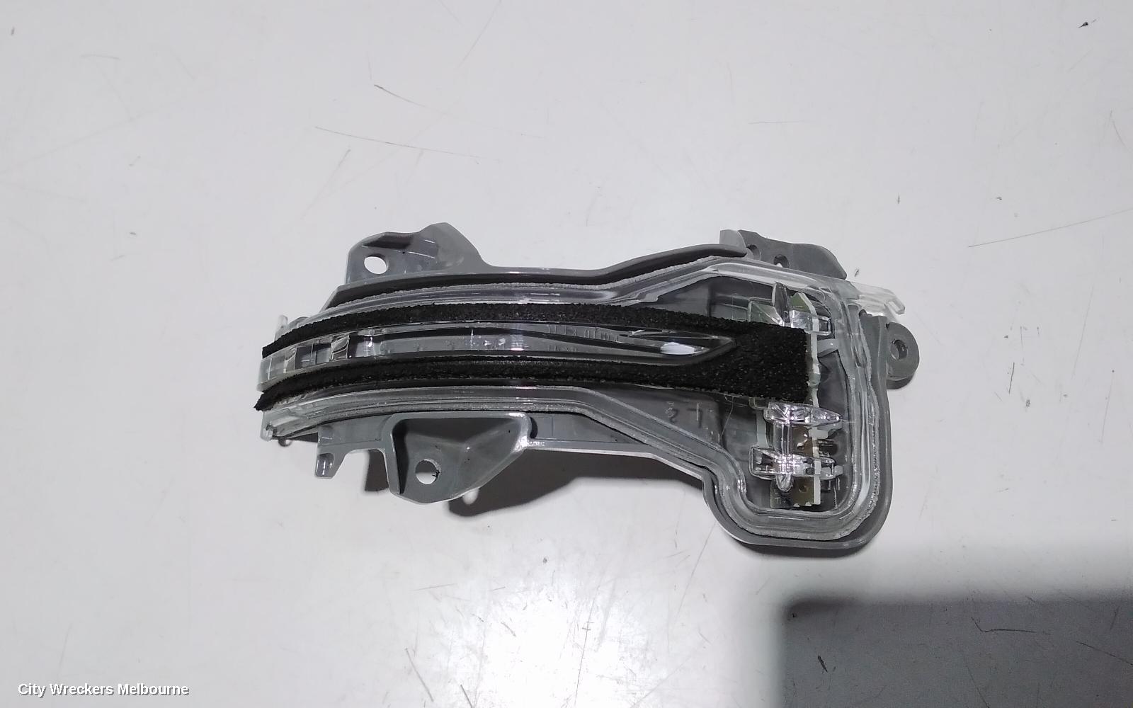 HONDA HRV LEFT DOOR MIRROR, RU5, VTI-S, MANUAL FOLD, W/ CAMERA & AUTO DIP TYPE, 12/2014 - 06/2018 - Image 1