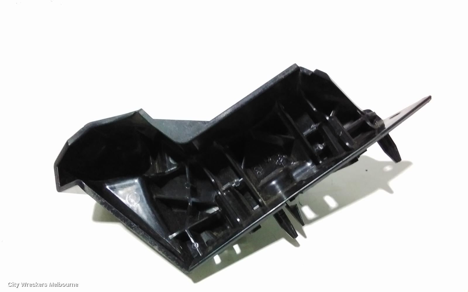 FORD FOCUS, SA, 10/2018 - 12/2024, RHF BRACKET: 98174 - Image 2