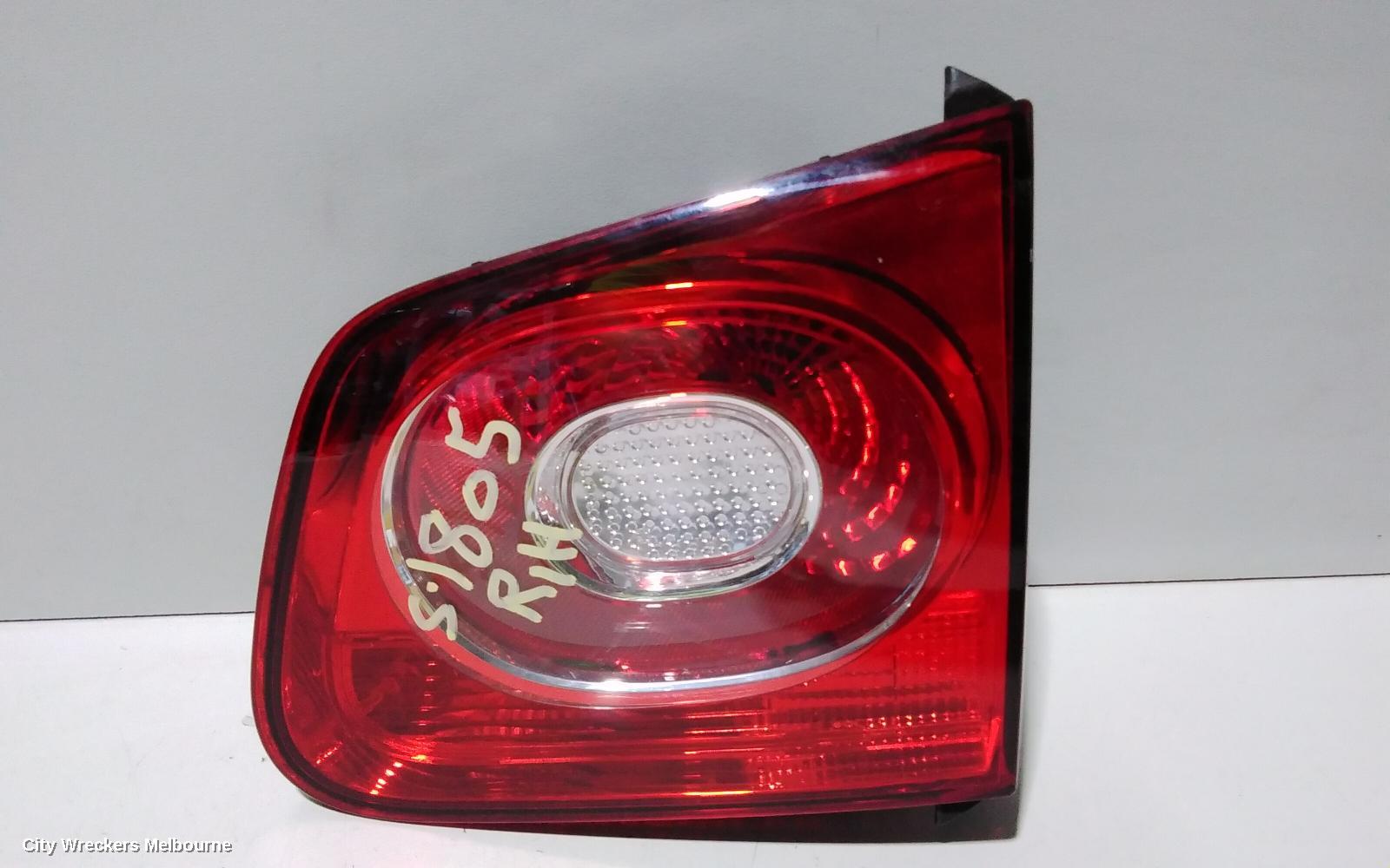 VOLKSWAGEN TIGUAN REAR GARNISH, TAILGATE LAMP (RH SIDE), 5N, 05/2008 - 06/2011 - Image 2