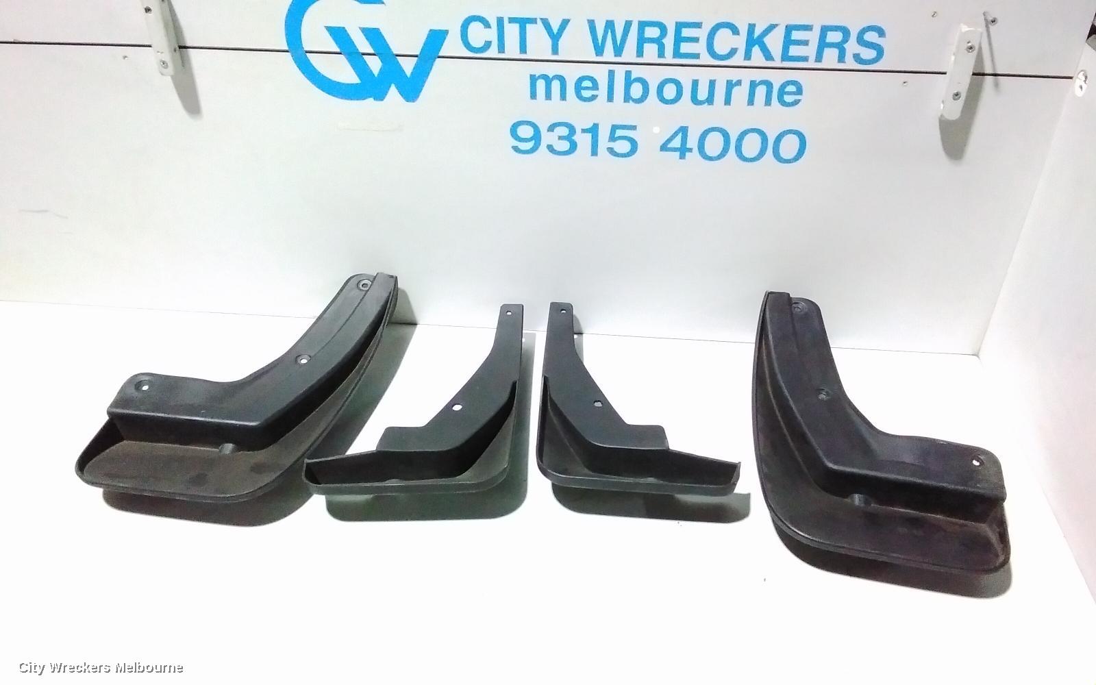 VOLKSWAGEN TIGUAN MUD FLAPS, 5NA, 06/2016 - 02/2024 - Image 3